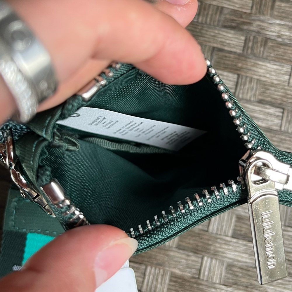 Lululemon Green Pouch & Wrist Strap Set🥬 - Picture 8 of 8